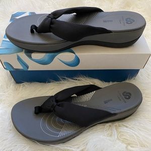 Arla Glison Black cloudsteppers by Clark’s size 10